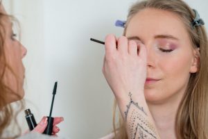 Braut Make-up Getting Ready