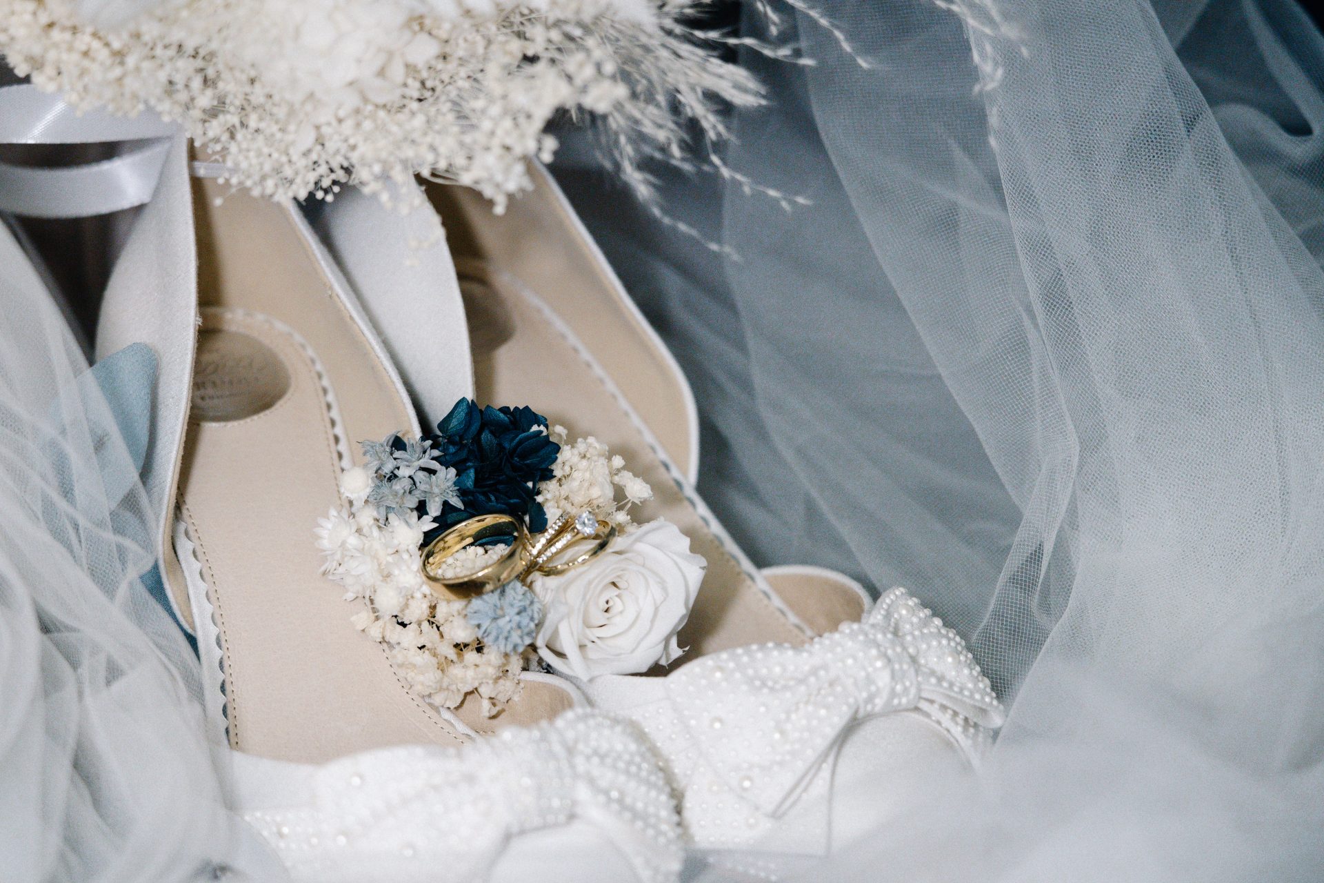 Hochzeit Ringe Brautstrauß Hochzeitsschuhe